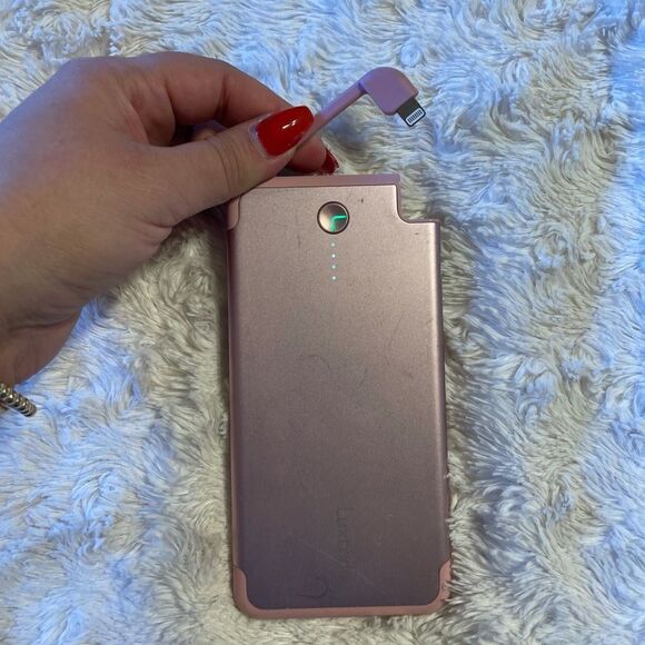 Pink portable charger - Picture 1 of 3
